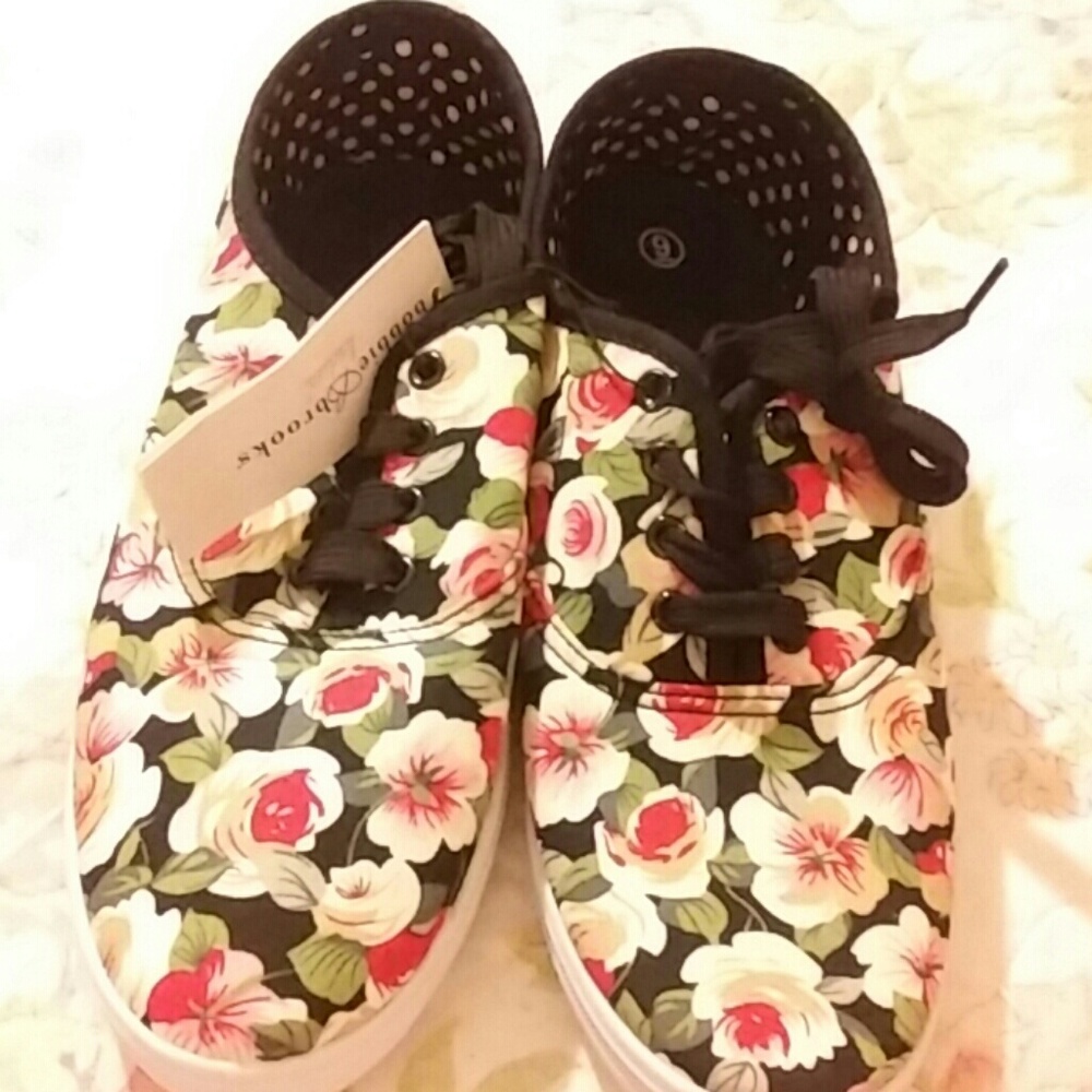 Women's Canvas Shoes